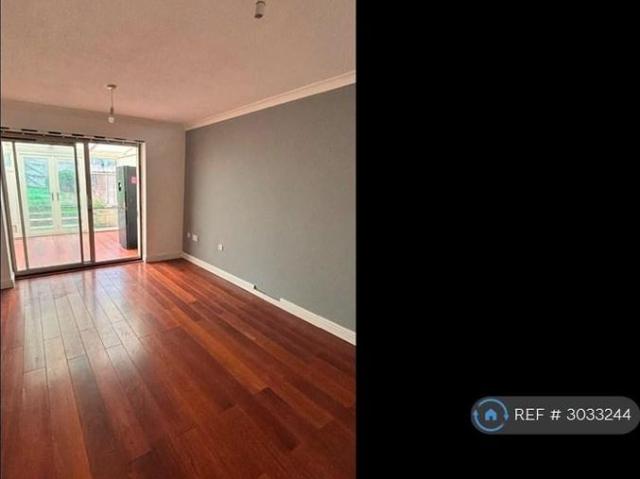 2 bedroom semi detached house to rent