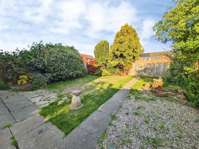 2 bedroom semi detached house to rent