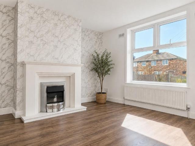 2 bedroom semi detached house to rent
