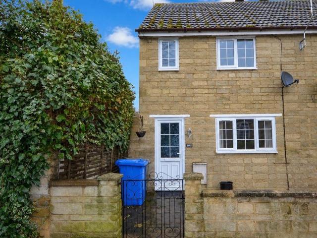 2 bedroom semi detached house to rent