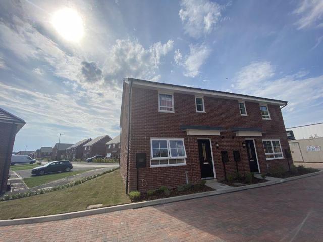 2 bedroom semi detached house to rent