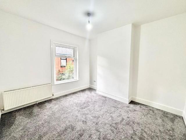 2 bedroom semi detached house to rent