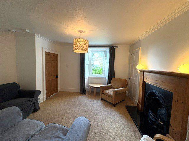 2 bedroom semi detached house to rent