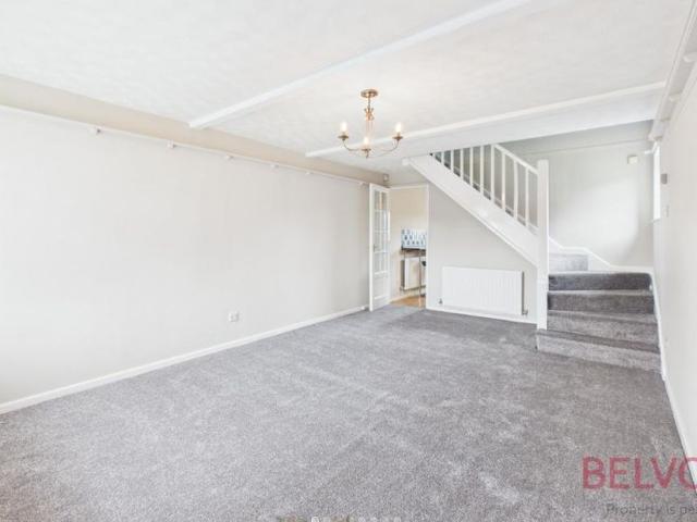 2 bedroom semi detached house to rent