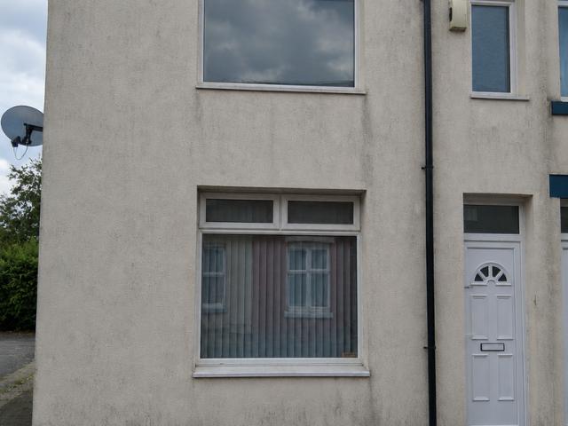 2 bedroom semi detached house to rent