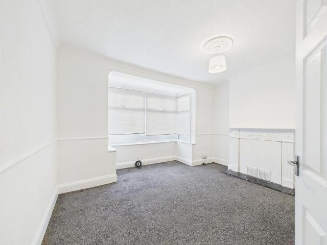 2 bedroom semi detached house to rent