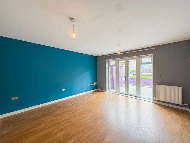 2 bedroom semi detached house to rent