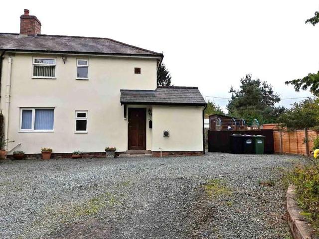 2 bedroom semi detached house to rent