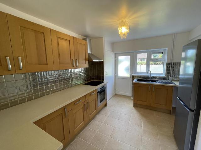2 bedroom semi detached house to rent