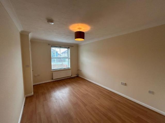 2 bedroom semi detached house to rent