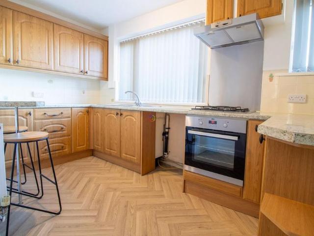 2 bedroom semi detached house to rent