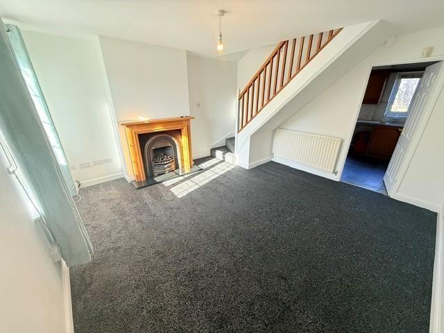 2 bedroom semi detached house to rent