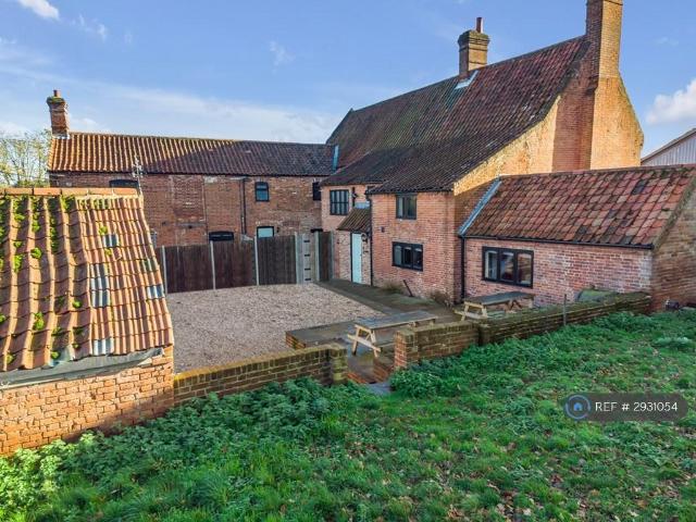 2 bedroom semi detached house to rent