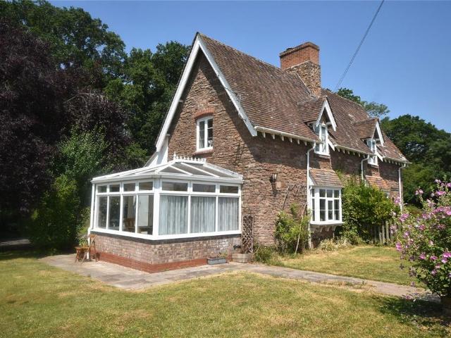 2 bedroom semi detached house to rent