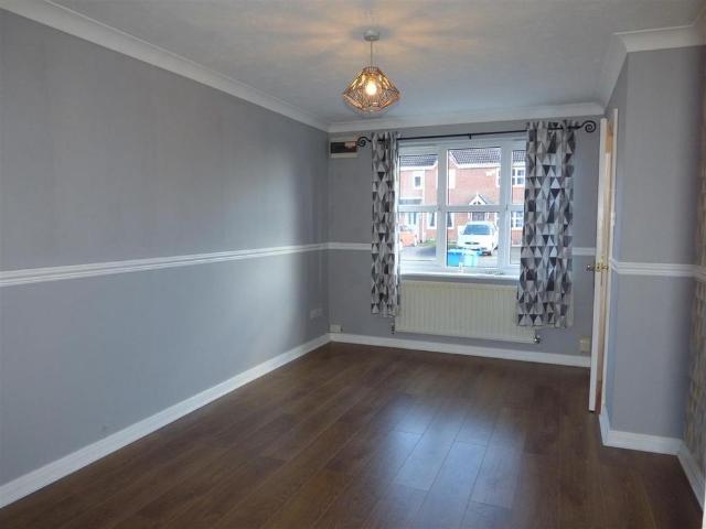 2 bedroom semi detached house to rent