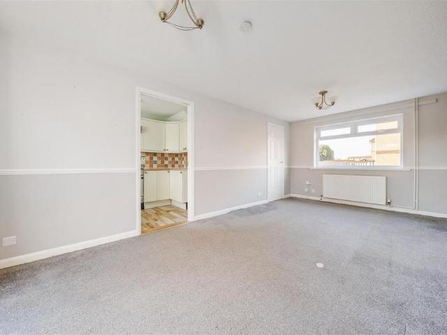 2 bedroom semi detached house to rent