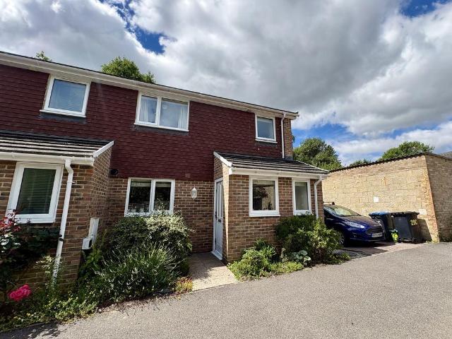 2 bedroom semi detached house to rent