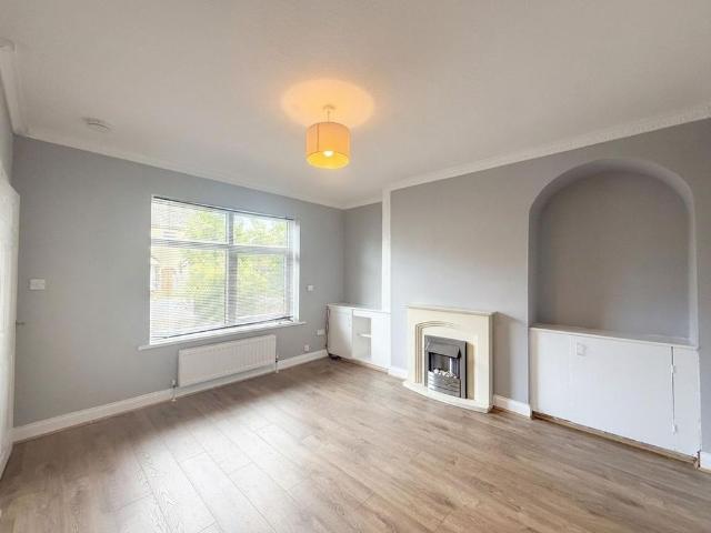 2 bedroom semi detached house to rent