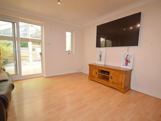 2 bedroom semi detached house to rent