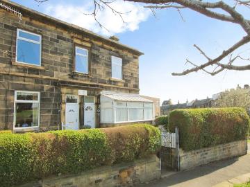 House for rent in Bingley West - Parking