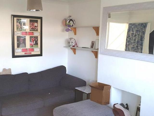 2 bedroom semi detached house to rent