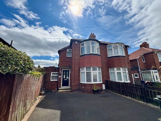 2 bedroom semi detached house to rent