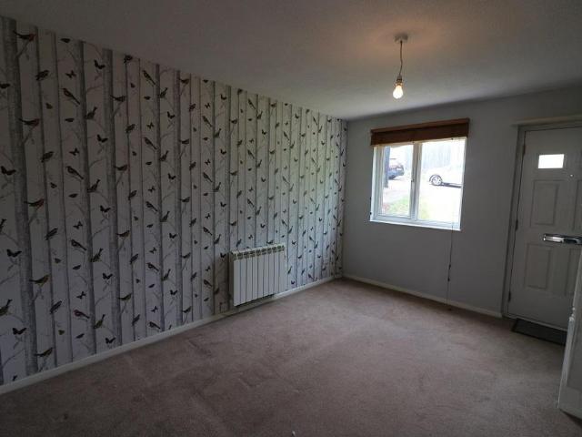 2 bedroom semi detached house to rent