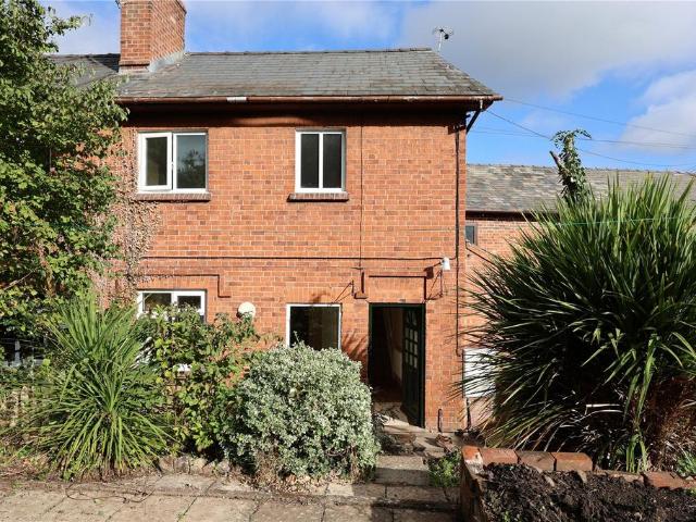 2 bedroom semi detached house to rent