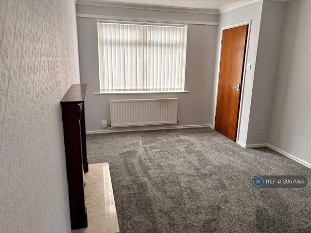 2 bedroom semi detached house to rent
