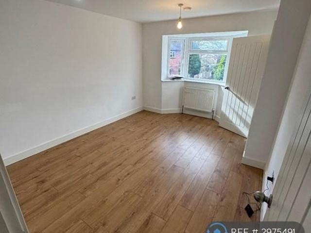 2 bedroom semi detached house to rent