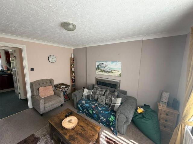 2 bedroom semi detached house to rent