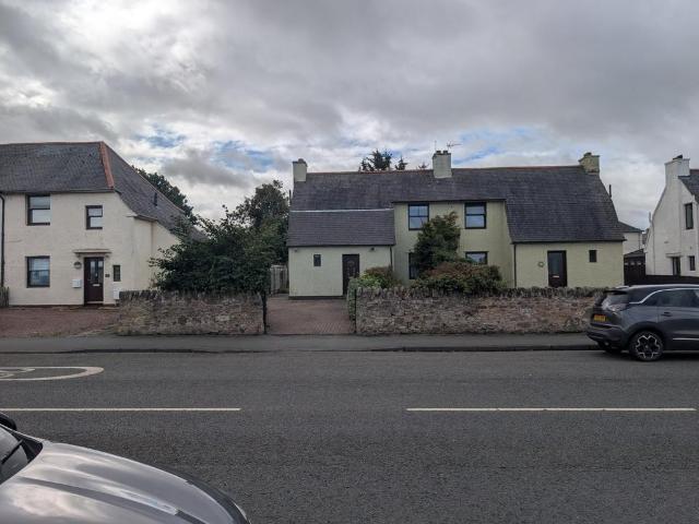 2 bedroom semi detached house to rent