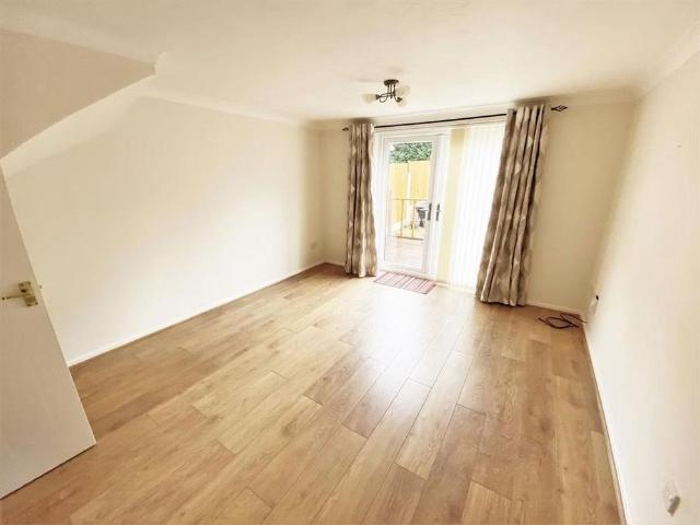 2 bedroom semi detached house to rent