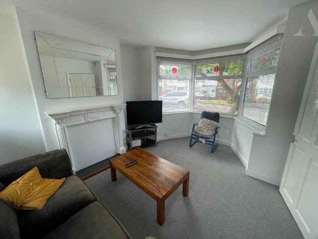 2 bedroom semi detached house to rent
