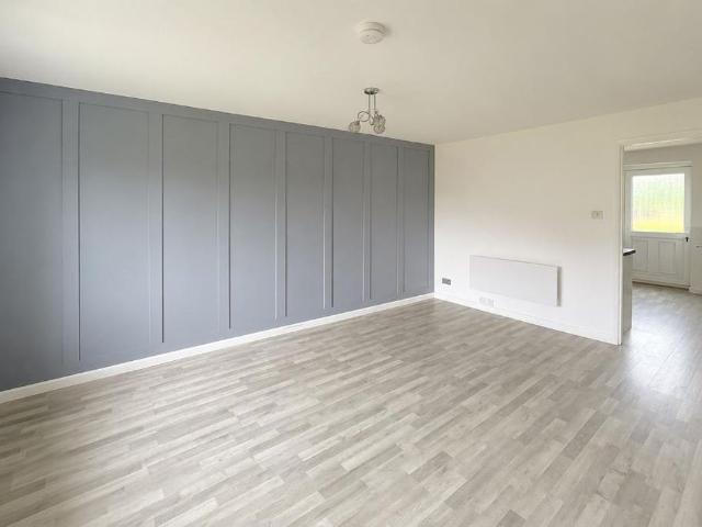 2 bedroom semi detached house to rent