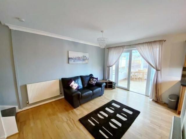2 bedroom semi detached house to rent