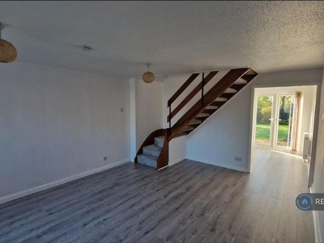 2 bedroom semi detached house to rent