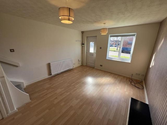 2 bedroom semi detached house to rent
