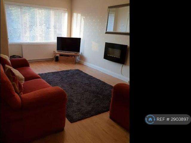 2 bedroom semi detached house to rent