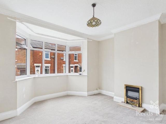 2 bedroom semi detached house to rent