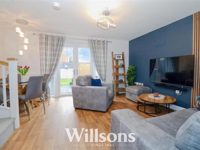 2 bedroom semi detached house to rent
