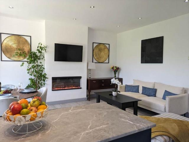 2 bedroom semi detached house to rent