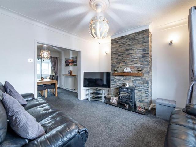 2 bedroom semi detached house to rent