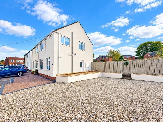 2 bedroom semi detached house to rent