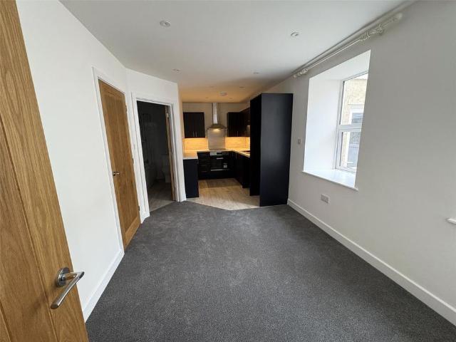 2 bedroom semi detached house to rent