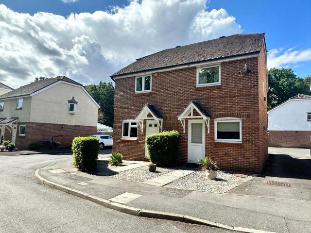 2 bedroom semi detached house to rent