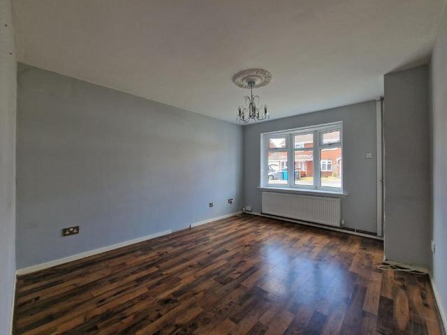 2 bedroom semi detached house to rent