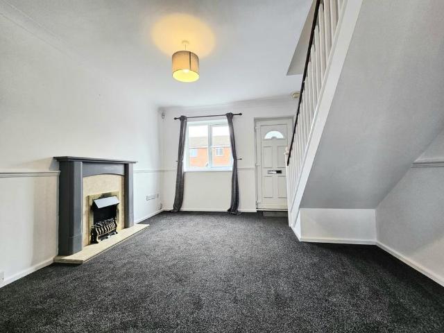2 bedroom semi detached house to rent
