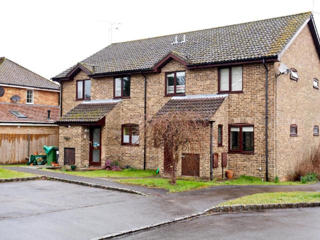 2 bedroom semi detached house to rent