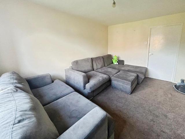 2 bedroom semi detached house to rent